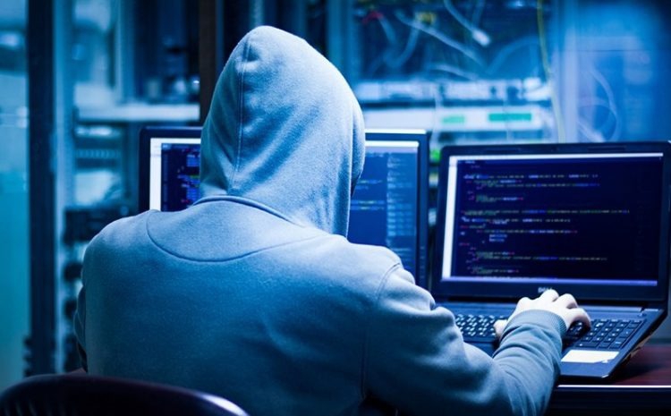 Crime de perseguição online, ou cyberstalking, poderá ter pena